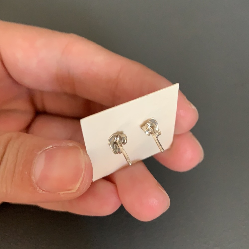 Circle studs - Picture 2 of 2